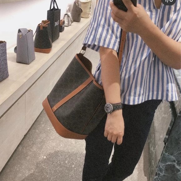 Bags - Picture 5 of 17